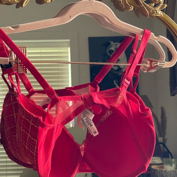 NWT Victoria’s Secret Sexy Tee Lightly Lined Smooth Demi Bra 34DD Red and Gold - Picture 10 of 11